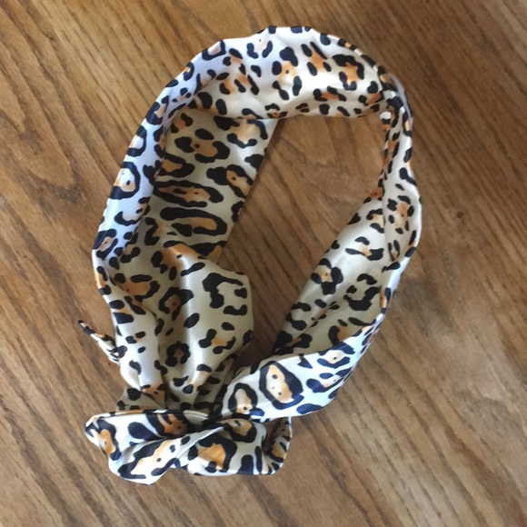 Silky Wired Leopard Headband - Picture 2 of 4
